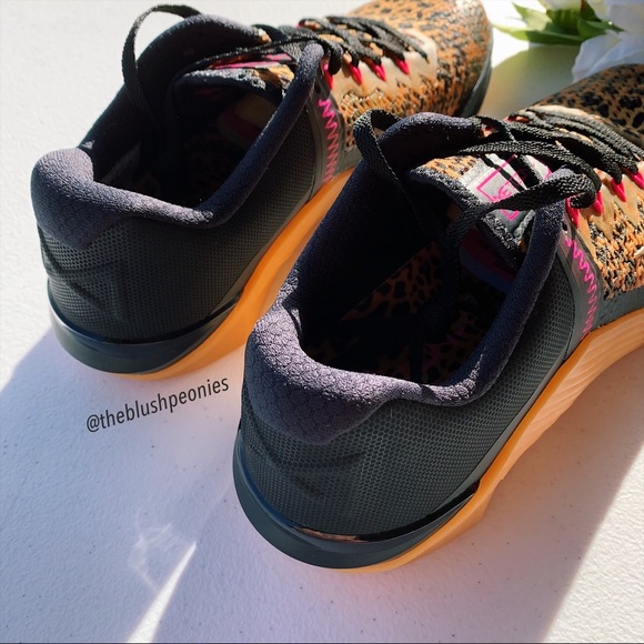 Nike Metcon 6 Women's Training Shoe NWT - Picture 12 of 13